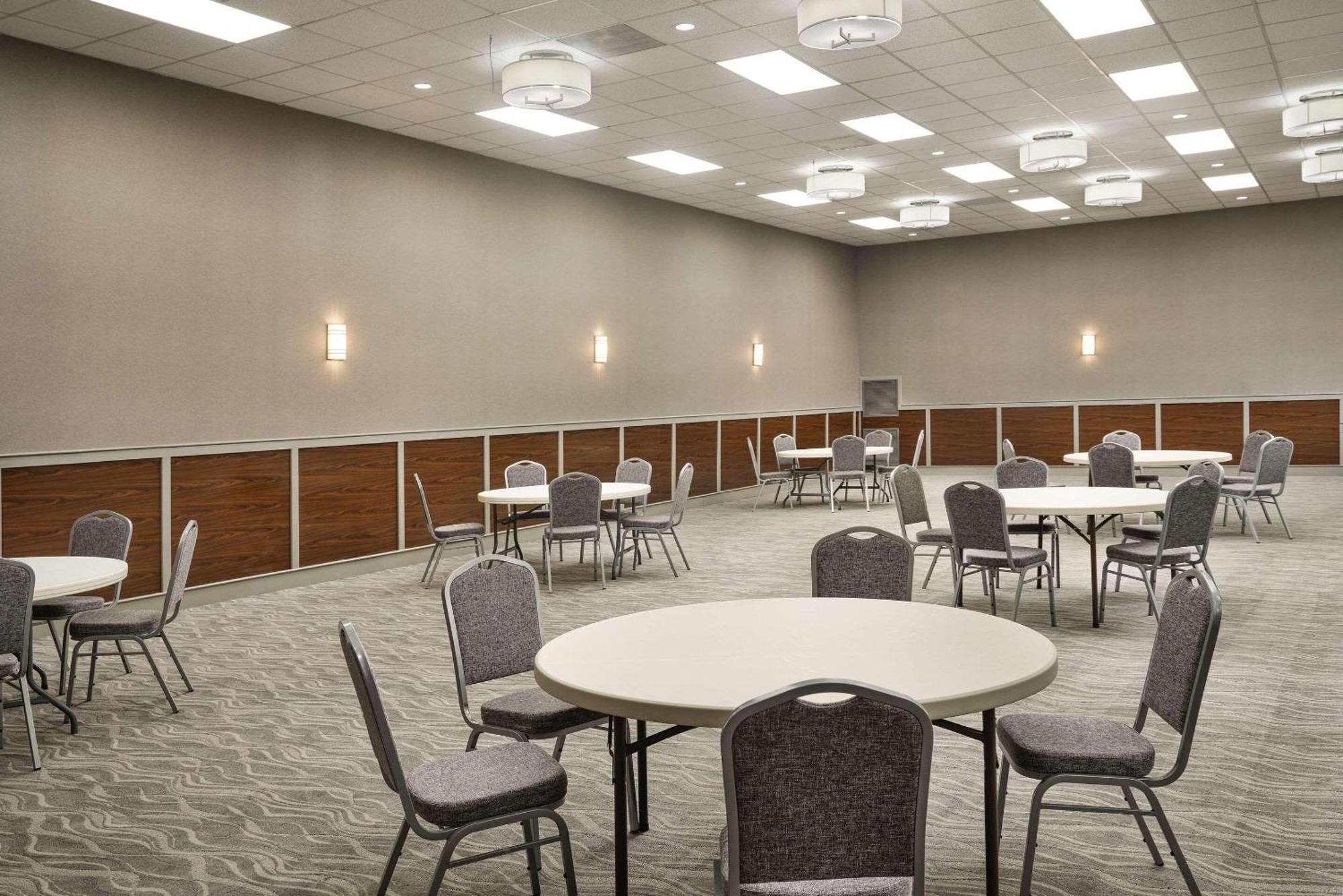 Radisson Hotel West Memphis Εξωτερικό φωτογραφία